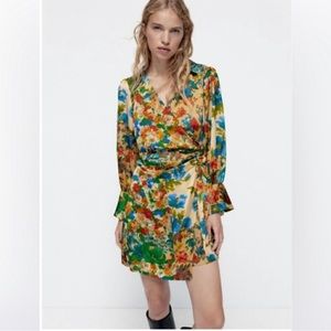 ZARA Floral Satin Dress Size Medium